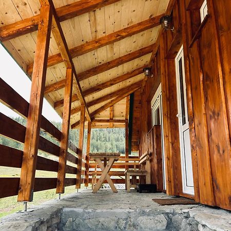 Nomad Lodge Zminica Žabljak Esterno foto