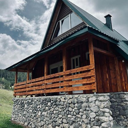 Nomad Lodge Zminica Žabljak Esterno foto