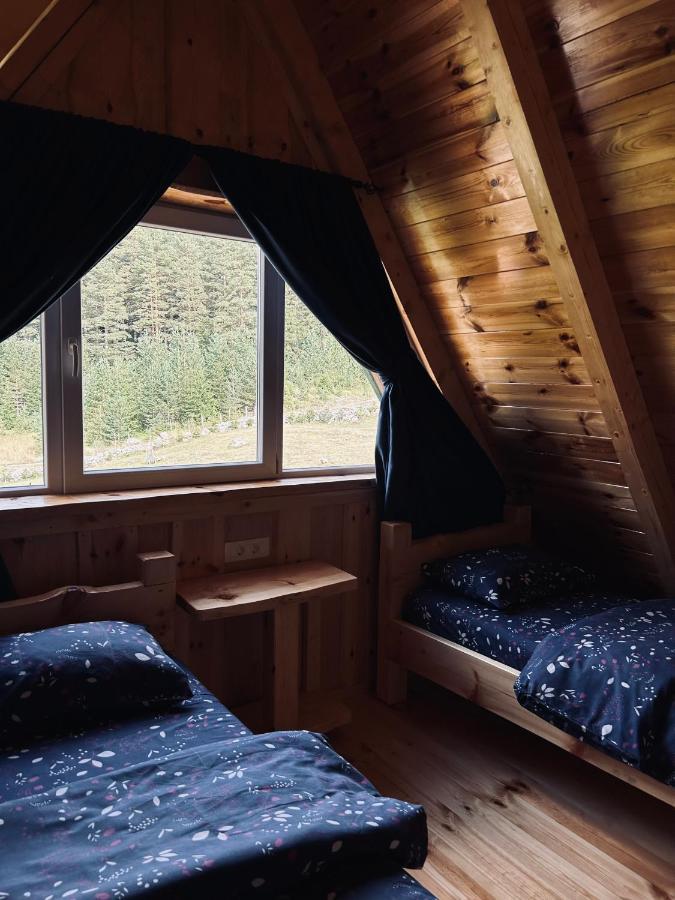 Nomad Lodge Zminica Žabljak Esterno foto