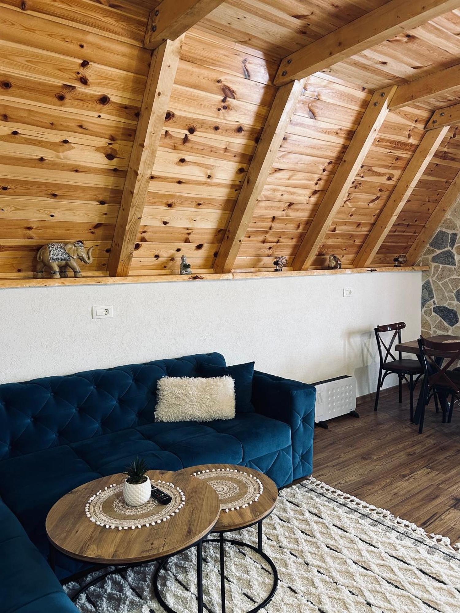 Nomad Lodge Zminica Žabljak Esterno foto
